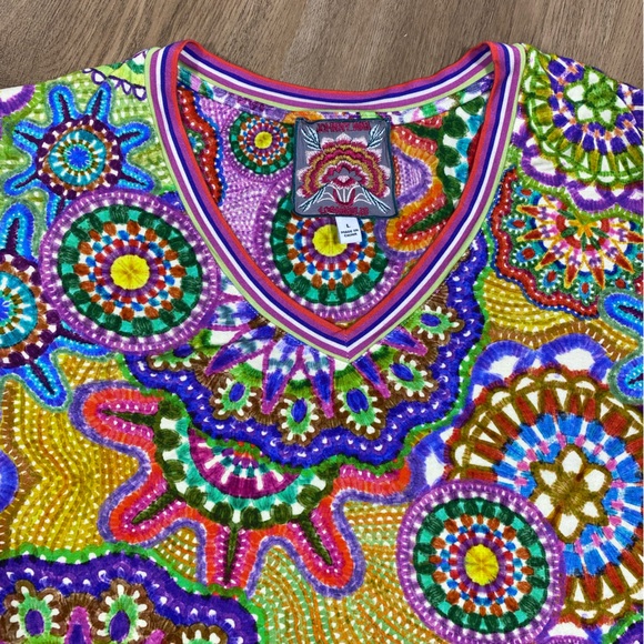 Johnny Was Janie Favorite Short Sleeve V-Neck Tee colorful mosaic print Large - Picture 3 of 13